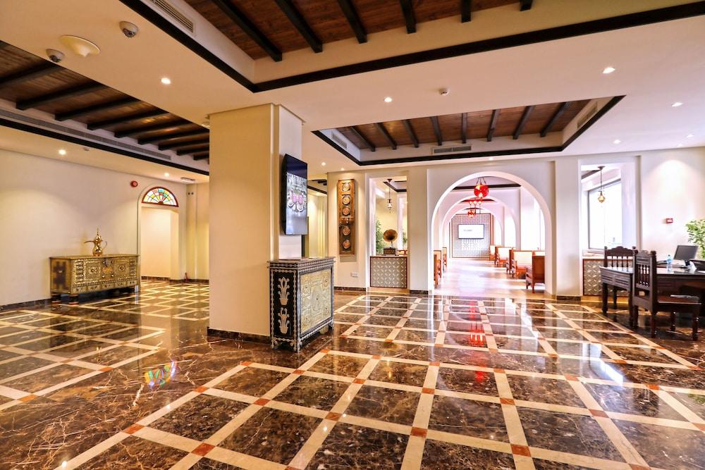 Delmon International Hotel Manama Exterior foto