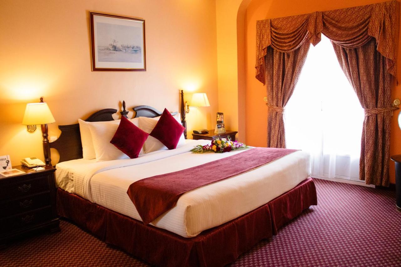 Delmon International Hotel Manama Exterior foto