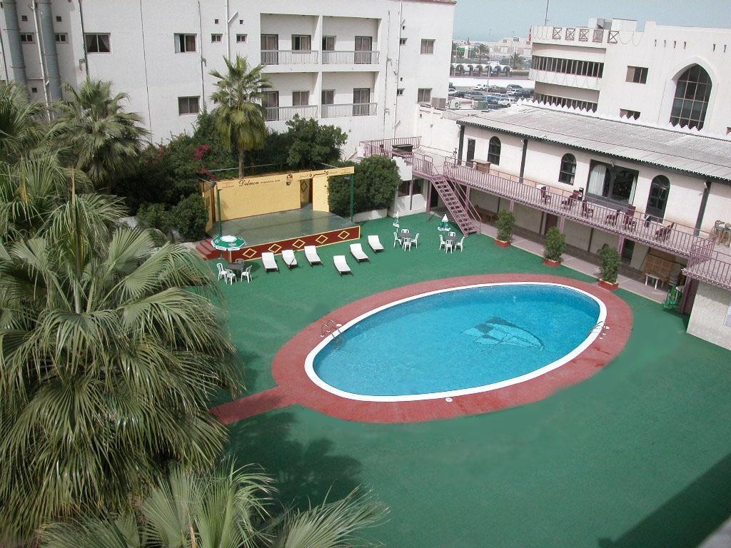 Delmon International Hotel Manama Exterior foto
