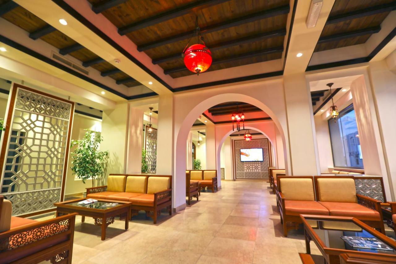 Delmon International Hotel Manama Exterior foto