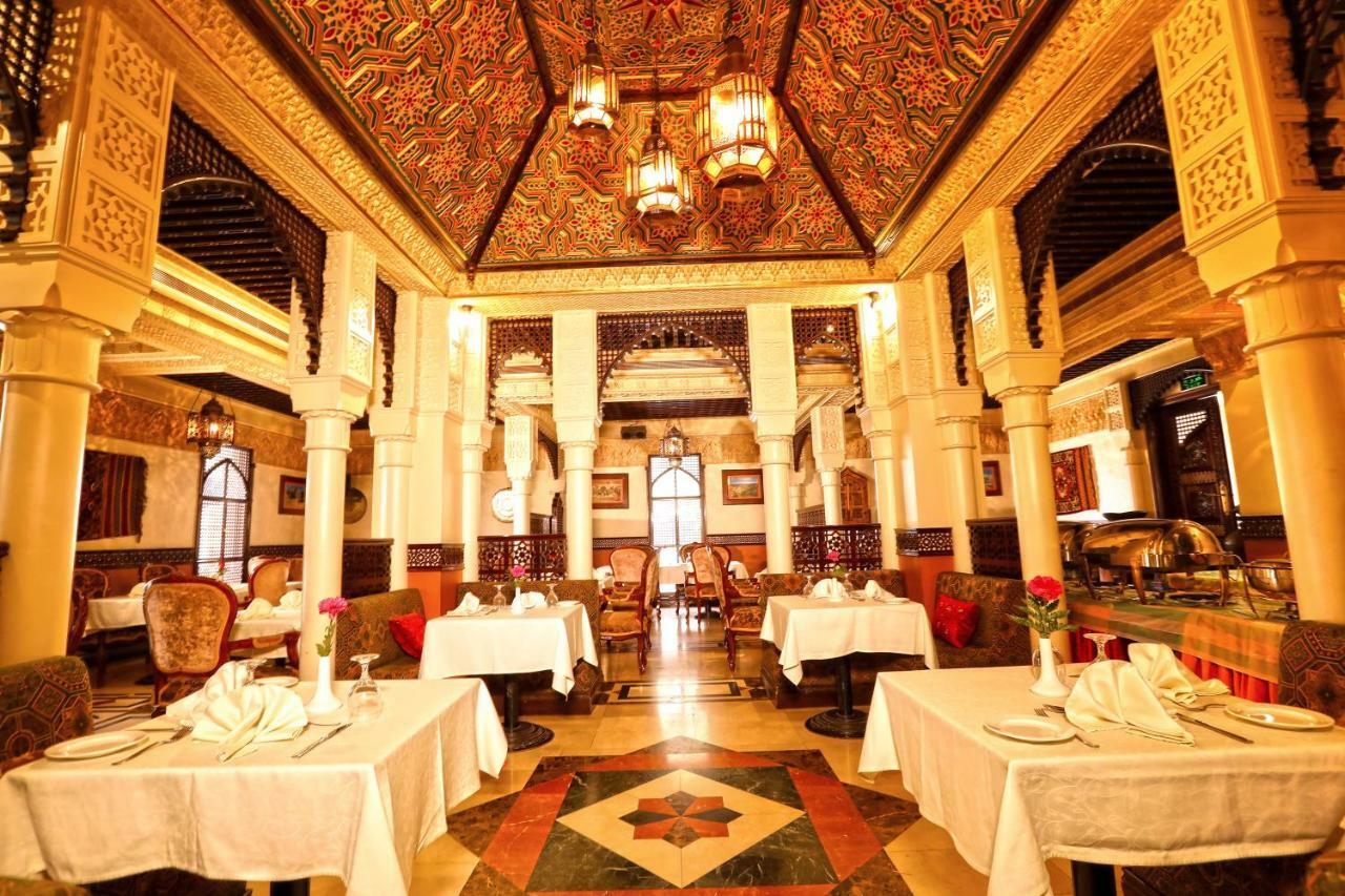 Delmon International Hotel Manama Exterior foto