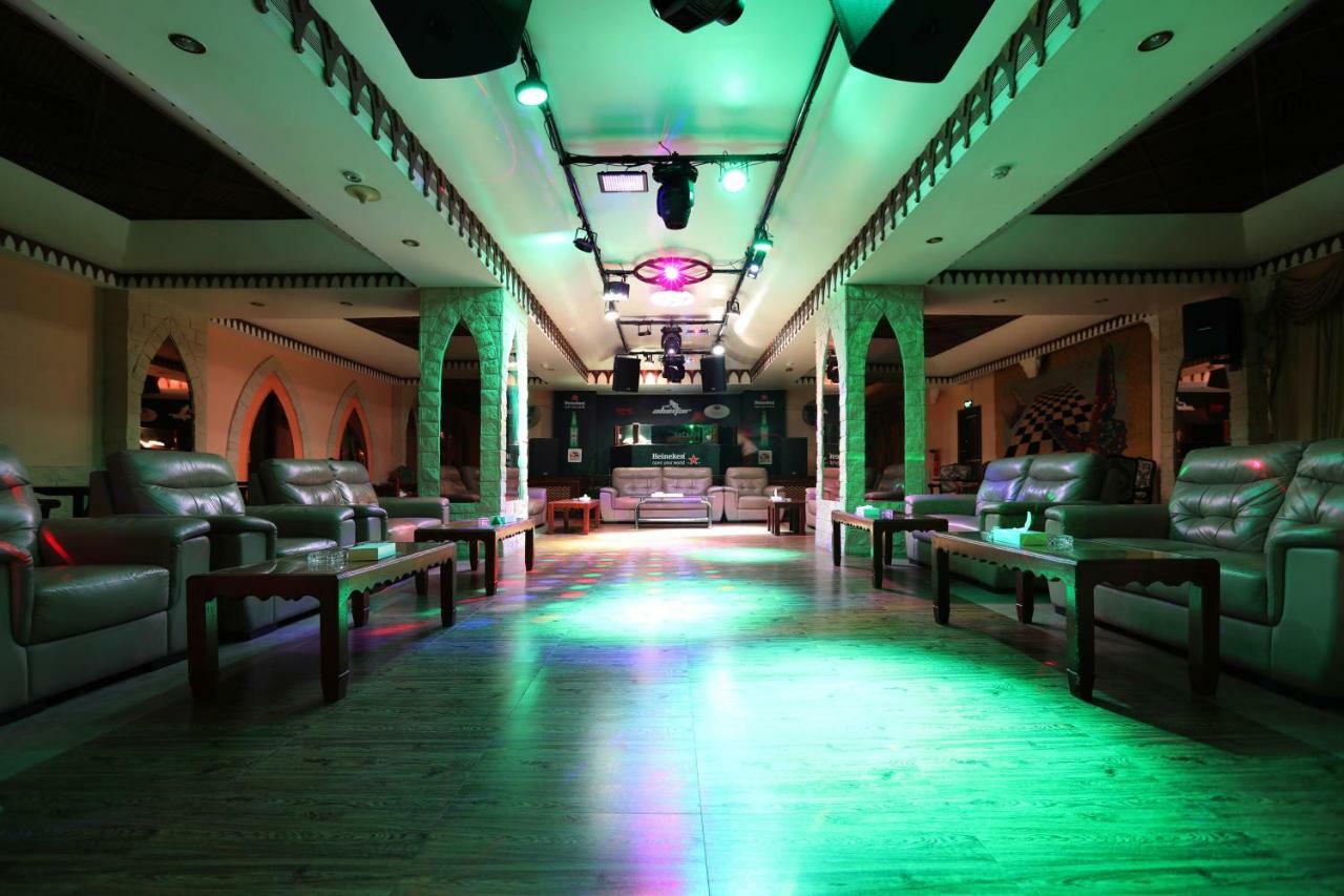 Delmon International Hotel Manama Exterior foto